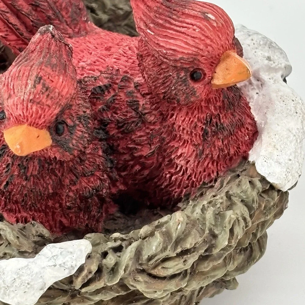2 Cardinal Figurines Resin‎ 2 Babies On Snowy Nest And One On Branches Decor